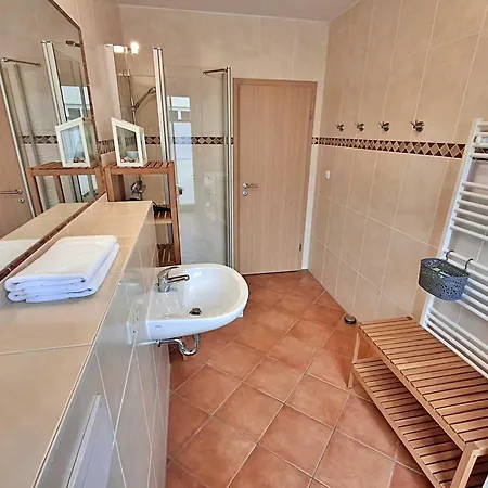 Ilona Apartment *